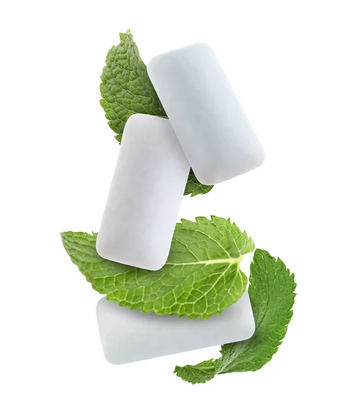 Fresh Mint Leaves Chewing Gum Pads Falling White Background — Stock Photo, Image