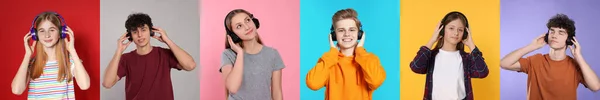 Φωτογραφίες Από Εφήβους Ακουστικά Διαφορετικά Χρώματα Υπόβαθρα Κολάζ — Φωτογραφία Αρχείου