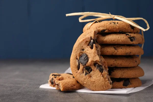 Stack Delicious Chocolate Chip Cookies Grey Table Closeup Space Text — Stock Photo, Image