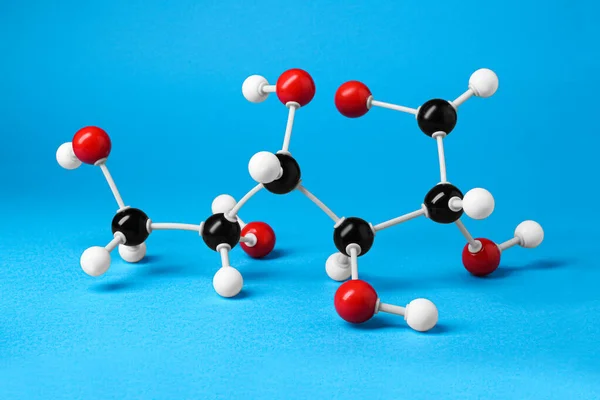 Molekuła Glukozy Jasnoniebieskim Tle Model Chemiczny — Zdjęcie stockowe