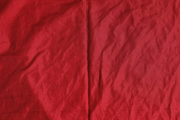 Zgnieciony Ciemnoczerwony Materiał Jako Tło Widok Góry — Zdjęcie stockowe