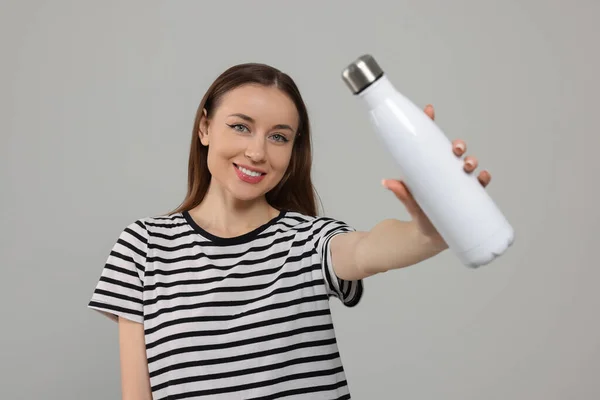 Beautiful Young Woman Thermos Bottle Light Grey Background — Stockfoto