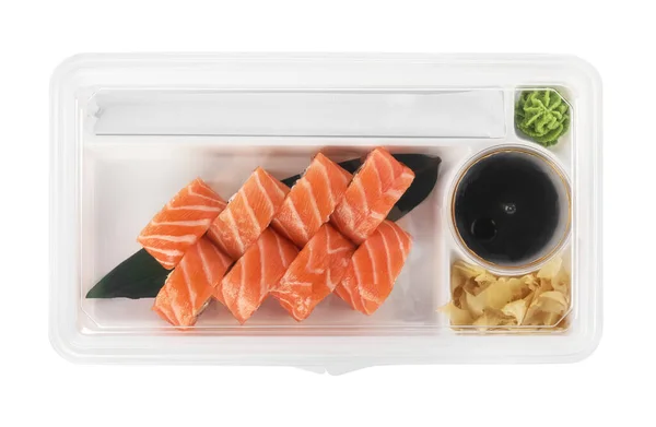 食品交付 美味的寿司卷 芥末和筷子装在塑料容器中 与白色 顶视图隔离 — 图库照片