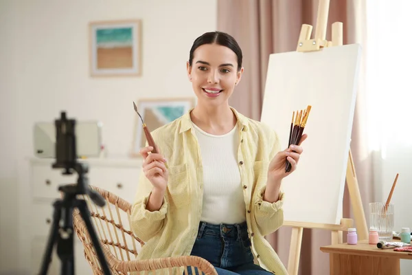 Insegnante Che Conduce Lezioni Pittura Online Casa Tempo Hobby — Foto Stock