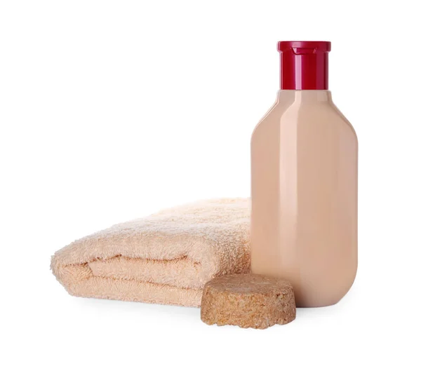 Bouteille Shampooing Serviette Éponge Sur Fond Blanc — Photo