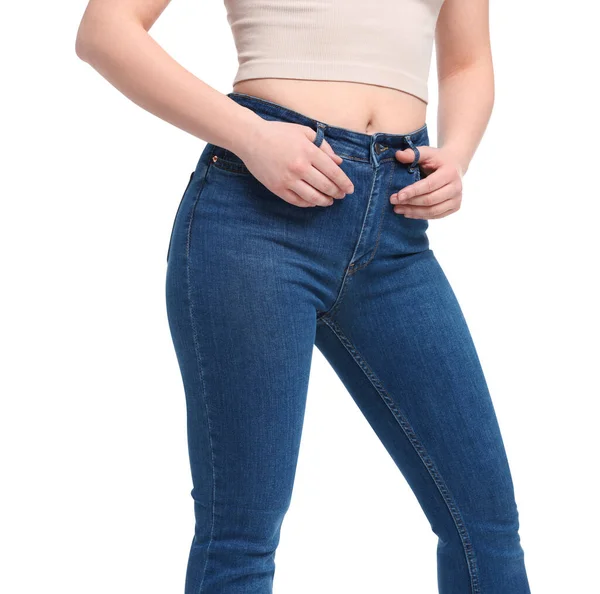 Frau Stylischen Jeans Auf Weißem Hintergrund Nahaufnahme — Stockfoto