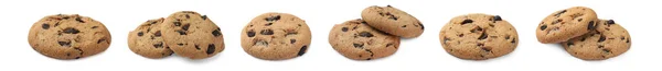 白い背景においしいチョコレートチップクッキー コラージュデザイン — ストック写真