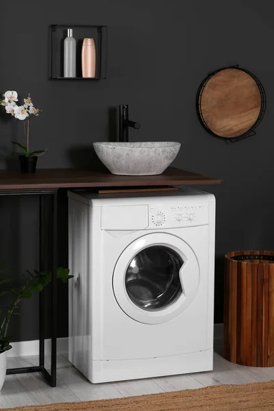 Snygg Tvättstuga Med Tvättmaskin Inredning — Stockfoto