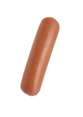 Beyaza izole edilmiş taze bir çiğ sosis. Et ürünü