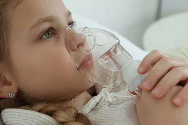 Little Girl Using Nebulizer Inhalation Indoors Closeup — Stock fotografie