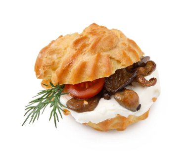 Krem peynirli, mantarlı, domatesli ve dereotlu leziz profiterol.