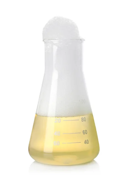 Εργαστηριακή Φιάλη Πολύχρωμο Υγρό Που Απομονώνεται Λευκό Χημική Αντίδραση — Φωτογραφία Αρχείου