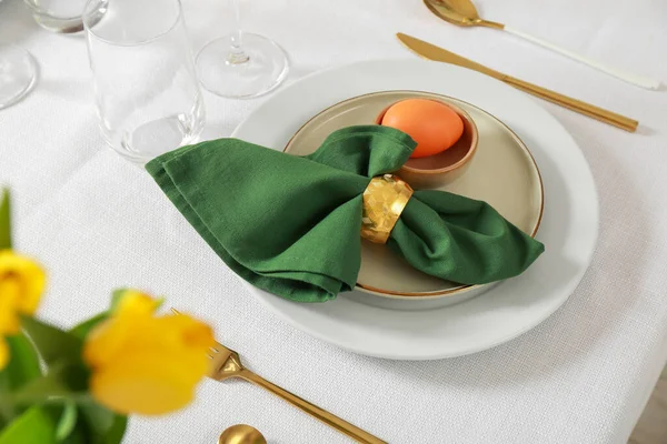 Festive Easter Table Setting Painted Egg — Stockfoto