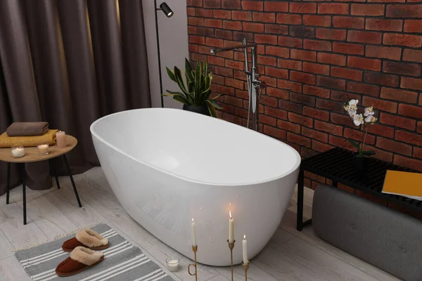 Stylish Bathroom Interior Ceramic Tub Burning Candles —  Fotos de Stock