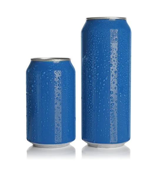 白を基調としたアルミ缶 — ストック写真