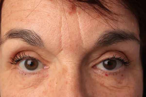 Perawatan Kulit Wanita Senior Pandangan Tertutup Mata — Stok Foto