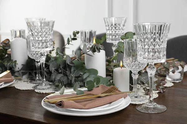 Snygg Elegant Dukning För Festlig Middag Inomhus — Stockfoto