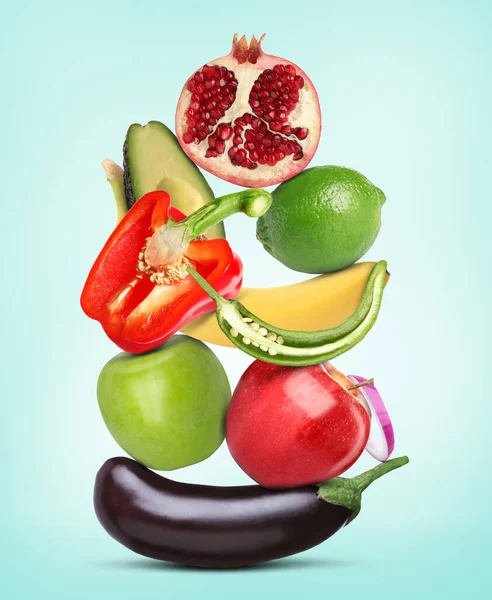 Pilha Diferentes Vegetais Frutas Fundo Azul Claro — Fotografia de Stock