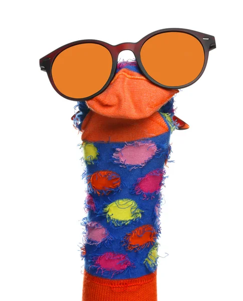 Lustige Sockenpuppe Mit Sonnenbrille Auf Weißem Hintergrund — Stockfoto