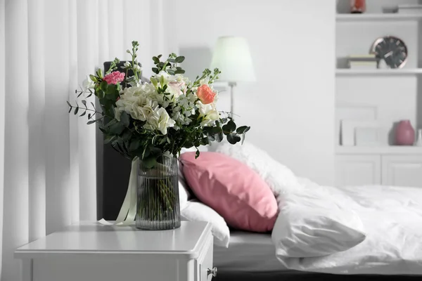 Bouquet Beautiful Flowers Nightstand Bedroom — стоковое фото