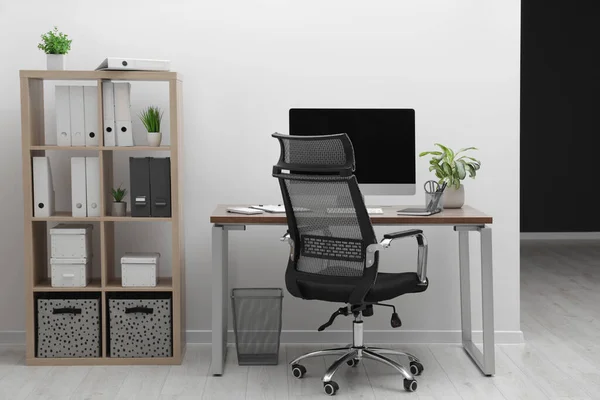 Cozy Workspace Computer Desk Chair Bookcase White Wall Home —  Fotos de Stock