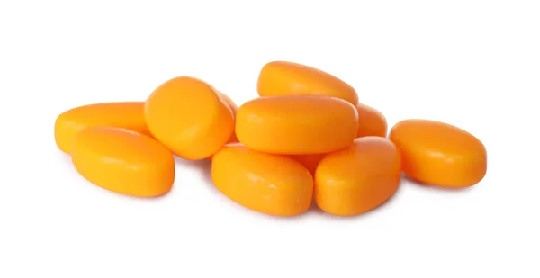 Gustose Caramelle Arancioni Dragee Sfondo Bianco — Foto Stock