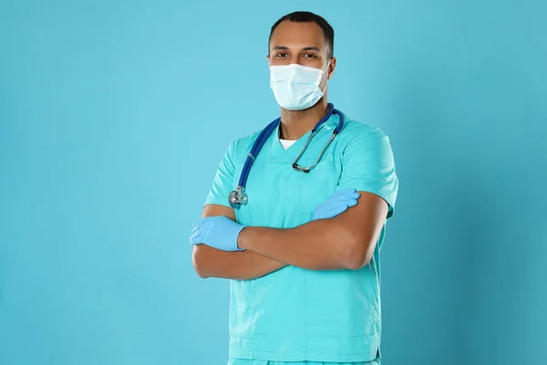 Doctor Medical Assistant Male Nurse Protective Mask Stethoscope Turquoise Background — Foto Stock