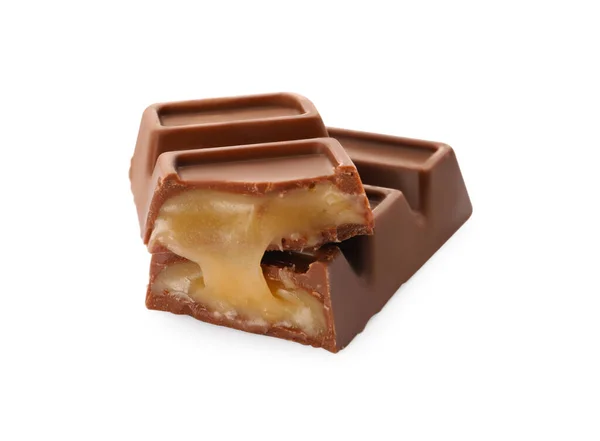 白い背景においしいチョコレートバーの作品 — ストック写真