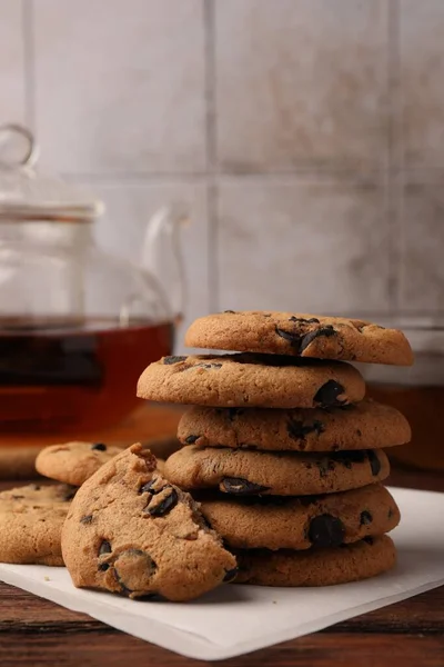 Stack Deliziosi Biscotti Cioccolato Sul Tavolo Legno — Foto Stock