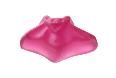 Beyaz arka planda nefis parlak şekerler. Cadılar Bayramı tatlıları