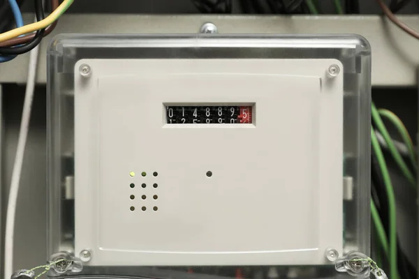 Ηλεκτρικός Μετρητής Και Καλώδια Κουτί Ασφαλειών Closeup — Φωτογραφία Αρχείου