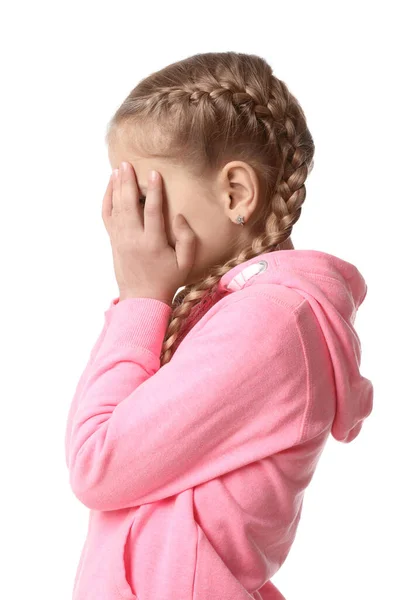 Dívka Zakrývající Tvář Rukama Bílém Pozadí Šikana Dětí — Stock fotografie