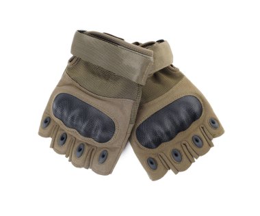 Beyaz arka planda taktik eldivenler, üst manzara. Askeri eğitim ekipmanları