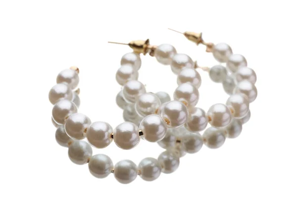 Elegantes Pendientes Con Perlas Superficie Del Espejo — Foto de Stock