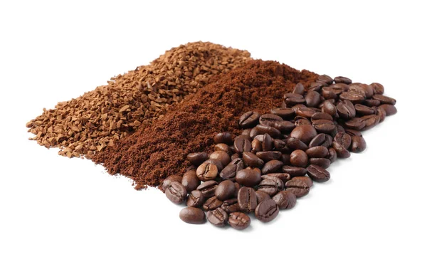 Bönor Omedelbar Och Malen Kaffe Vit Bakgrund — Stockfoto
