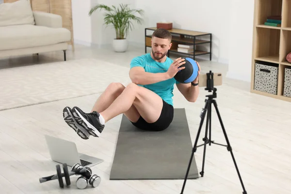 Trainer Ball Streaming Online Workout Phone Home — 스톡 사진