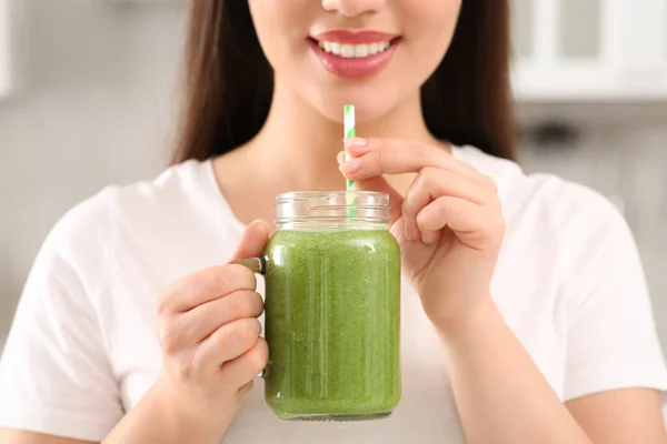 Woman Holding Delicious Smoothie Indoors Closeup View — Stockfoto