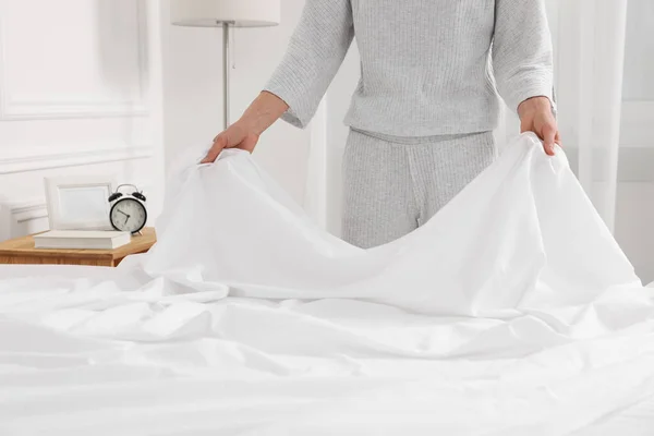 Woman Changing Bed Linens Home Closeup — Stock Photo, Image
