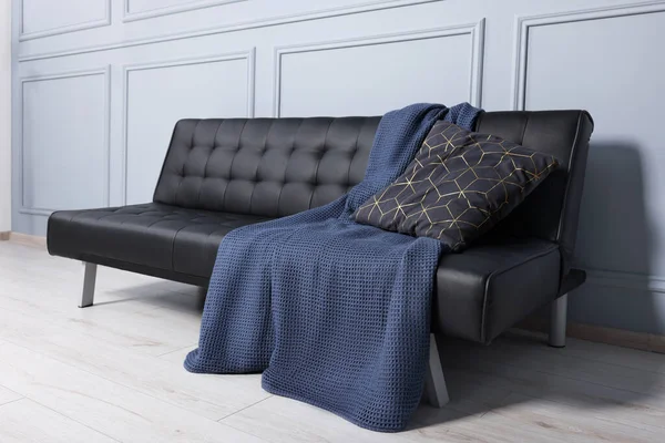 Stylish Leather Sofa White Wall Room Interior Design — Stock Photo, Image