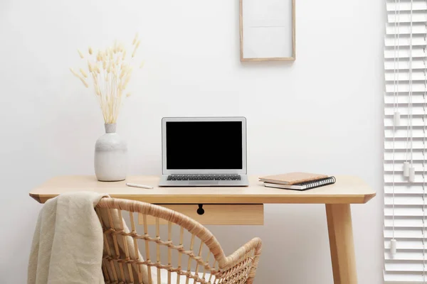 Cozy Workspace Modern Laptop Desk Comfortable Chair Home — Zdjęcie stockowe