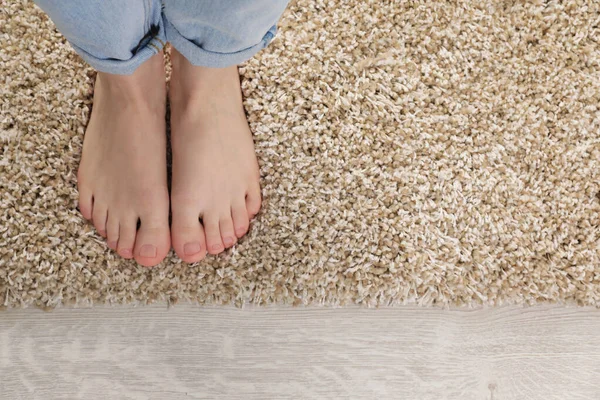 Woman Standing Soft Carpet Home Top View — Stock Photo, Image