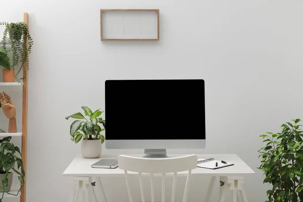 Spacious Workspace Desk Chair Computer Potted Plants Home — Stock Photo, Image