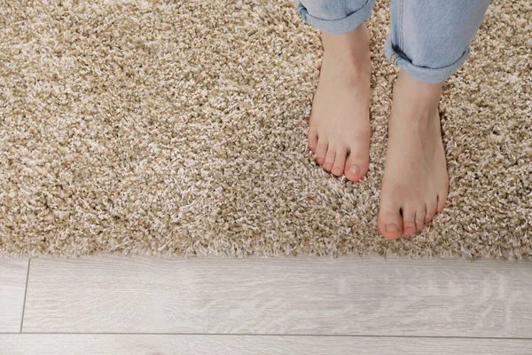 Woman Standing Soft Carpet Home Top View — Stock Photo, Image