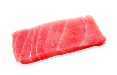 Lezzetli sashimi (taze çiğ ton balığı) beyaz üzerine izole edilmiş.