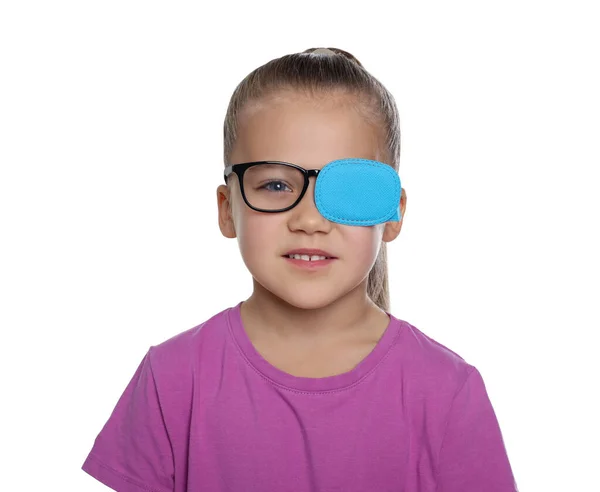 Chica Con Parche Los Ojos Gafas Sobre Fondo Blanco Tratamiento — Foto de Stock