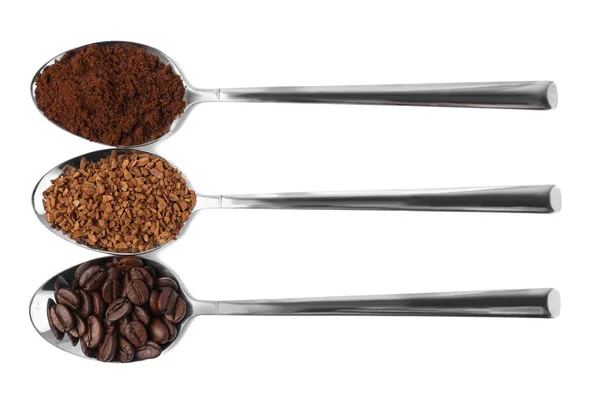 Lepels Bonen Instant Gemalen Koffie Witte Achtergrond Bovenaanzicht — Stockfoto