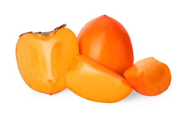 全体と白を背景においしい熟したジューシーな柿をカット — ストック写真