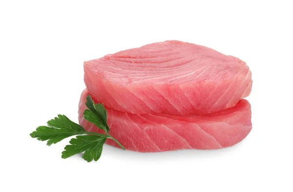 Frische Rohe Thunfischfilets Mit Petersilie Auf Weißem Hintergrund — Stockfoto