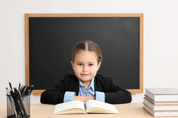 Little School Child Sitting Desk Books Chalkboard Classroom — Stock Photo, Image