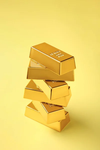 Stack Shiny Gold Bars Yellow Background —  Fotos de Stock